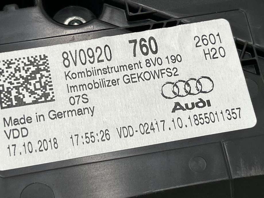 Instrumentpanel til Audi Q2 2016-->>  (8V0 920 760|)