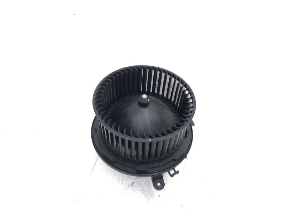 Varmeapparat motor til XPeng P7 2021-->>  (NG274001|)