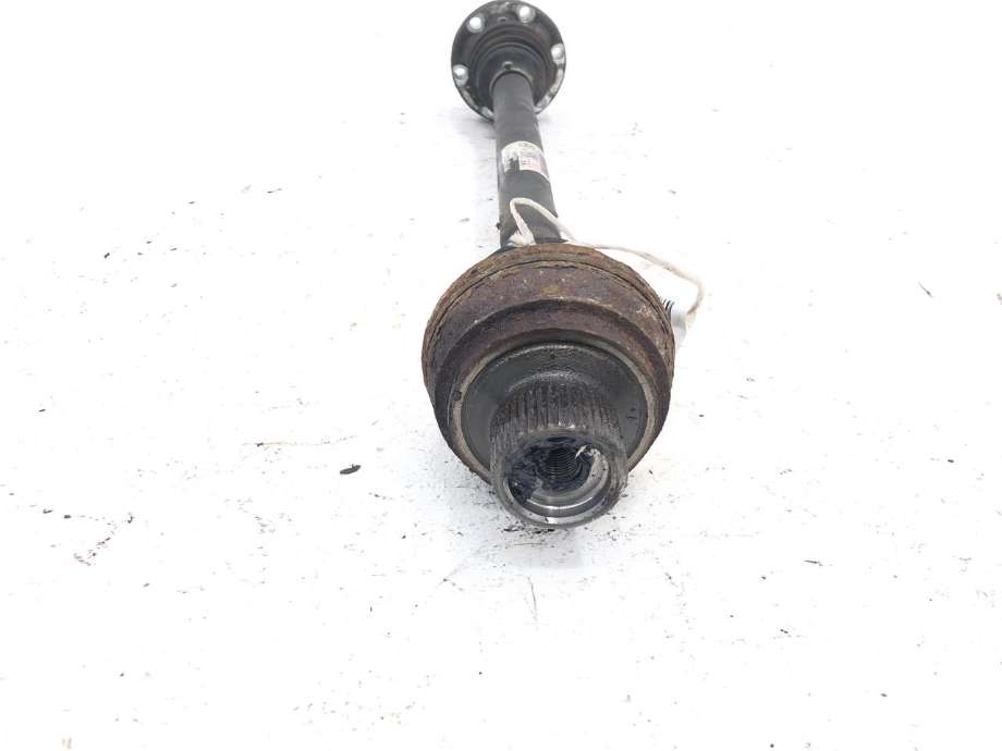 Drivaksel høyre bak, diesel/automat til Audi Q5 2012-2017 (Type I, Fase 2) (8R0 501 203 C|)