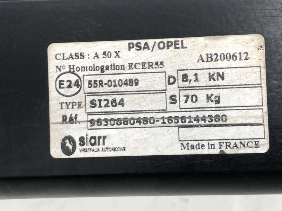 Hengerfeste til Peugeot 3008 2016-->> (Type II) (9830880480|1656144380|)