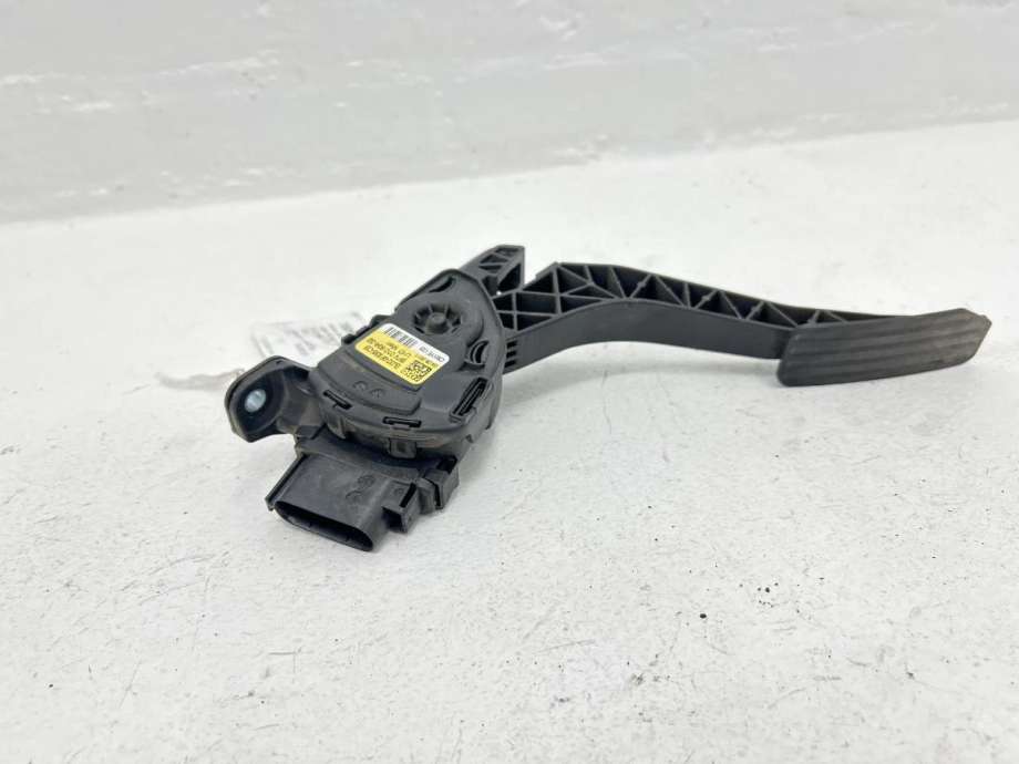 Pedal gass til Land Rover Range Rover, Evoque 2011-2019 (Type I)  (LR027138|BJ329F836CB|)