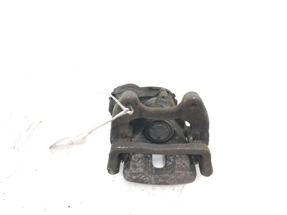 Bremsecaliper høyre bak, elektrisk til Mercedes CLA 2013-2019 (C117) (C117) (A 000 423 24 81|)