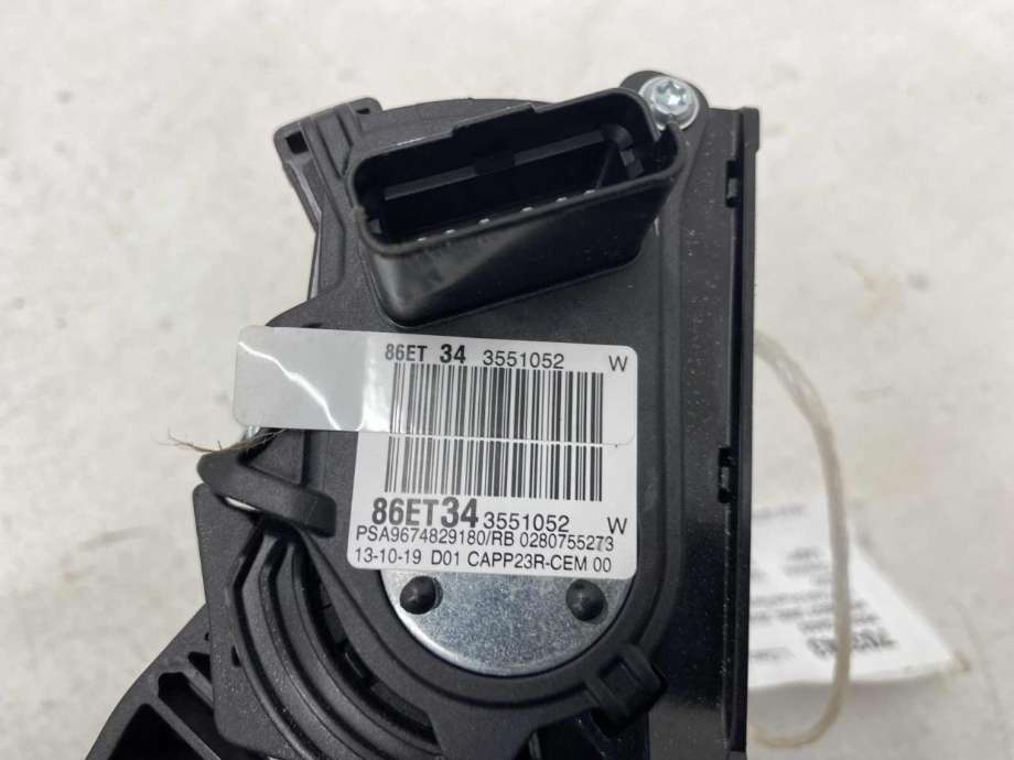 Pedal gass til Peugeot 3008 2016-->> (Type II)  (98 360 420 80|)
