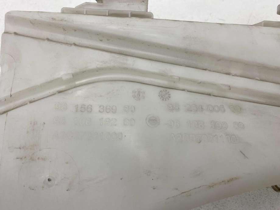 Spylertank foran til Peugeot 3008 2016-->> (Type II)  (98 264 006 80|)