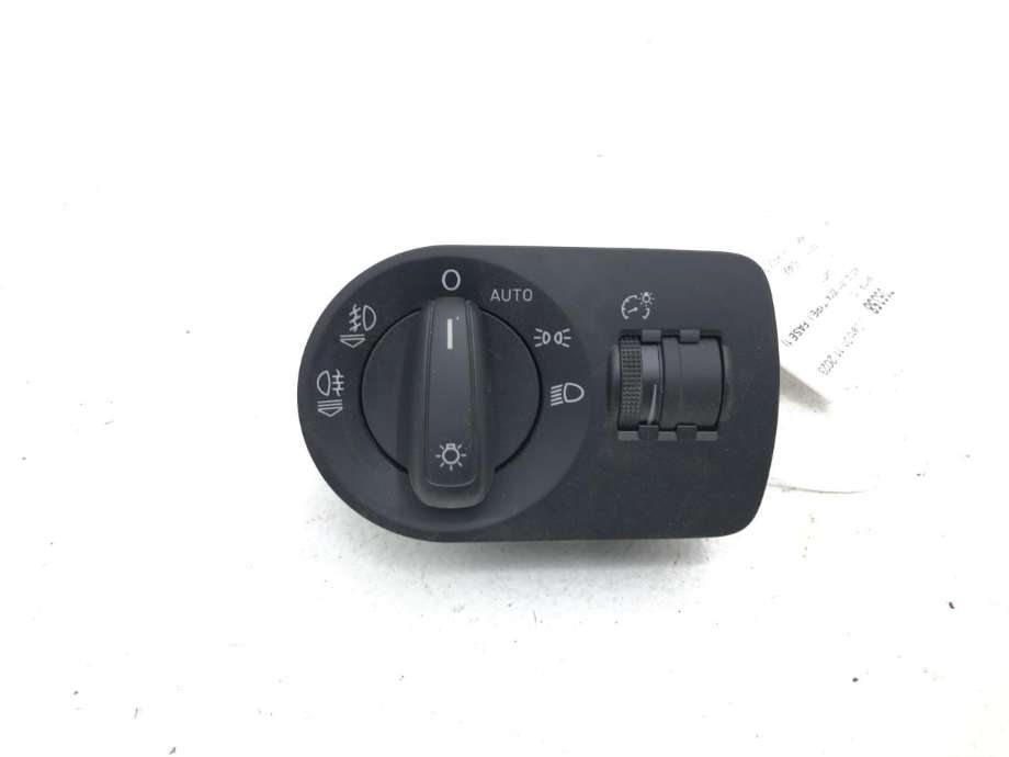 Bryter lys til Audi Q3 2011-2014 (Type I, Fase 1) (8X1 941 531 AF|)