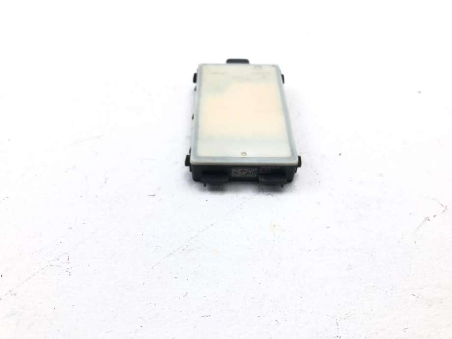 Sensor radar til BMW iX 2021-->> (I20) (I20) (61 14 9 826 783|)