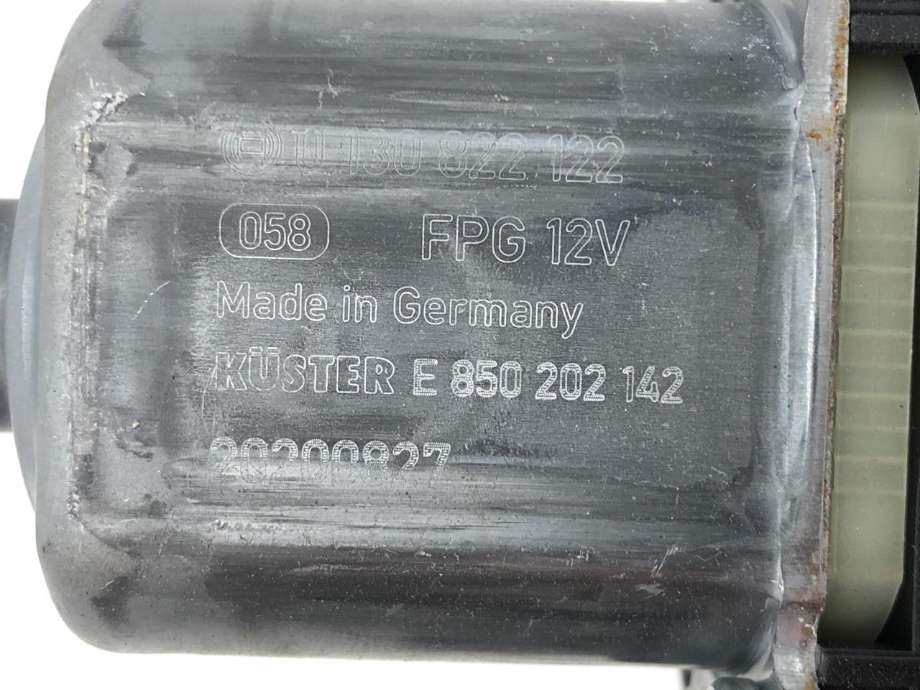 Ruteheis, kun motor, venstre bak til VW Golf VIII 2020-->> (5Q0 959 408 G|)