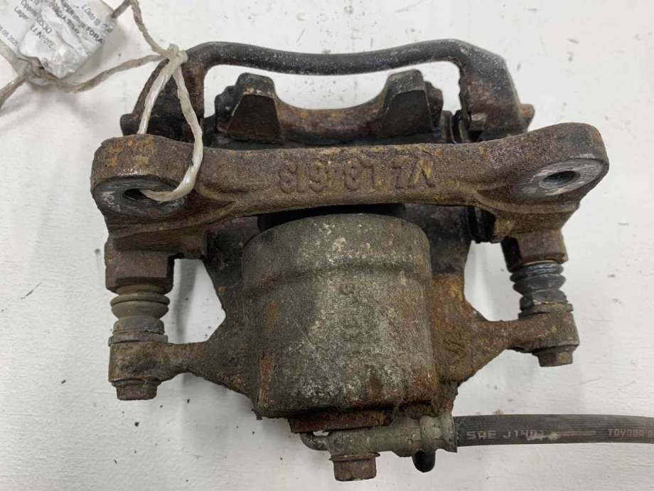 Bremsecaliper venstre foran til Toyota Corolla 2019-->>  (4775002490|)