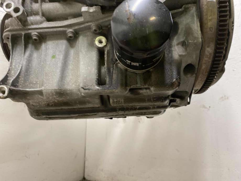 Motor bensin til Škoda Octavia 2013-2016 (Type III, Fase 1)  (04C 100 032 F | 04C 100 098 E|CHZD|)