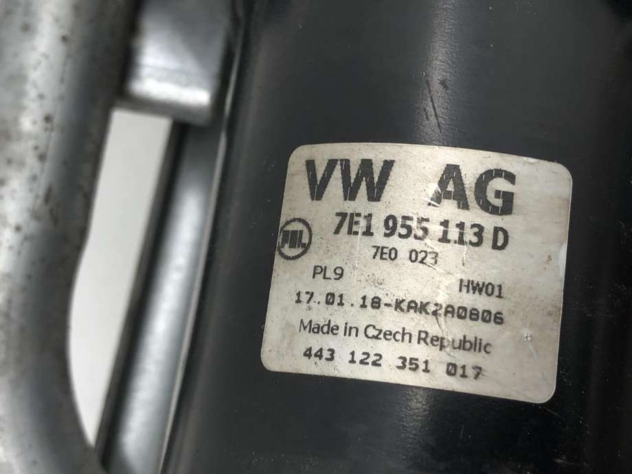 Viskermotor frontrute komplett m/overføring til VW Transporter / Caravelle 2015-2019 (T6) (T6) (7E1 955 113 D|)