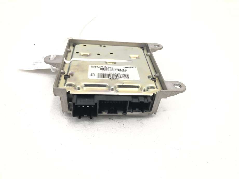Bilstereo forsterker til Nissan Leaf 2018-->> (Type II)  (280615SA2A|)