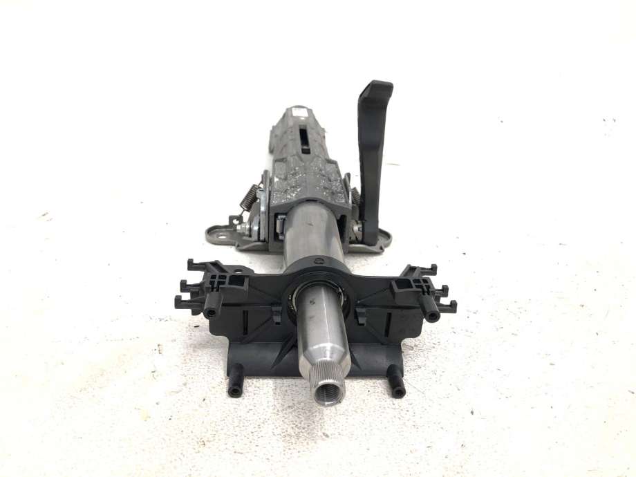 Rattaksel til BMW 5-Serie 2017-->> (G30/G31) (G30/G31) (32 30 6 894 879|)