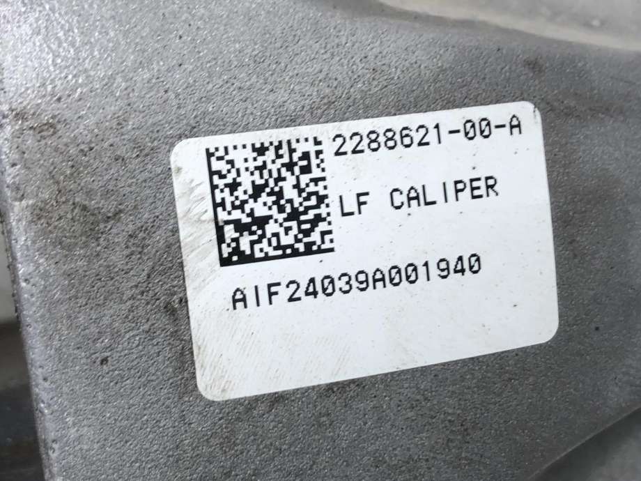 Bremsecaliper venstre foran til Tesla Model Y 2021-2024 (Type I)  (228862100A|)