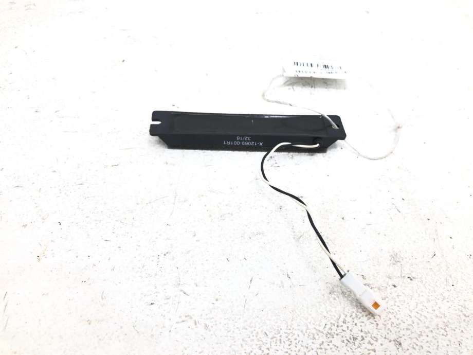 Antenne til Tesla Model S 2016-2021 (Fase 2)  (12069001R1|)