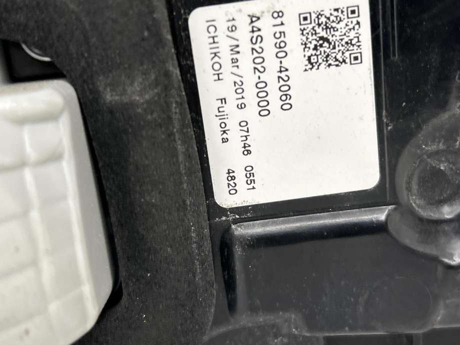 Baklykt venstre indre til Toyota RAV4 2019-->> (Type V)  (8159142060|)