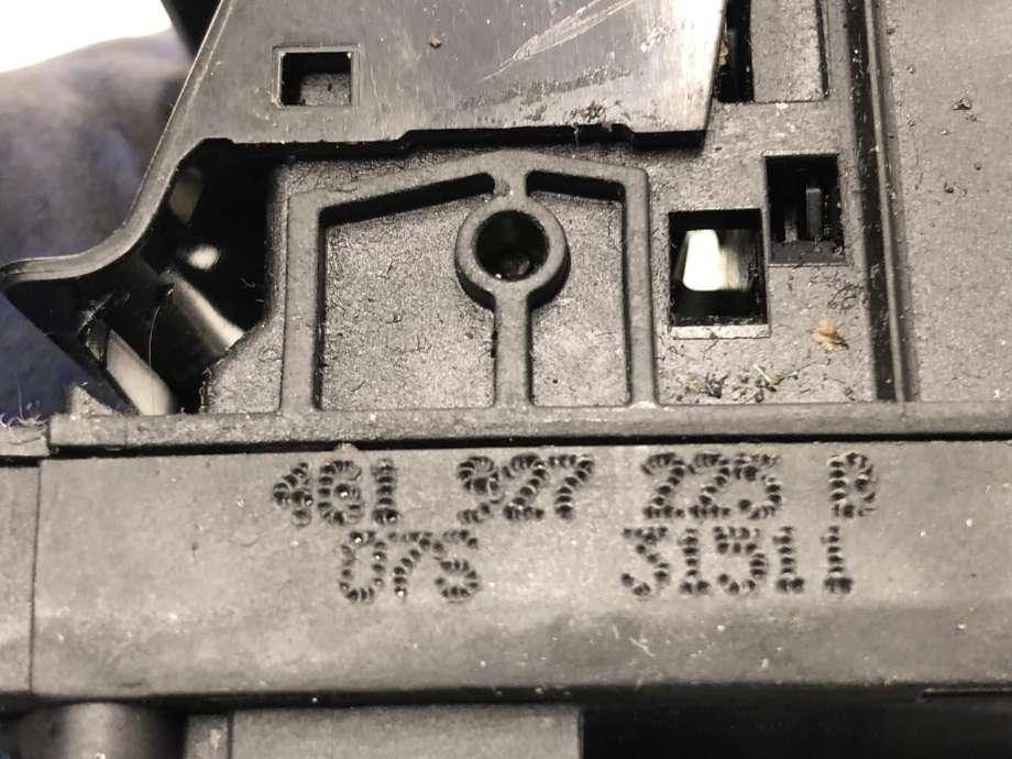 Bryter elektrisk håndbrekk/parkbrems til Audi A6 2011-2014 (Type IV, Fase 1) (C7) (C7) (4G1 927 225 B|)