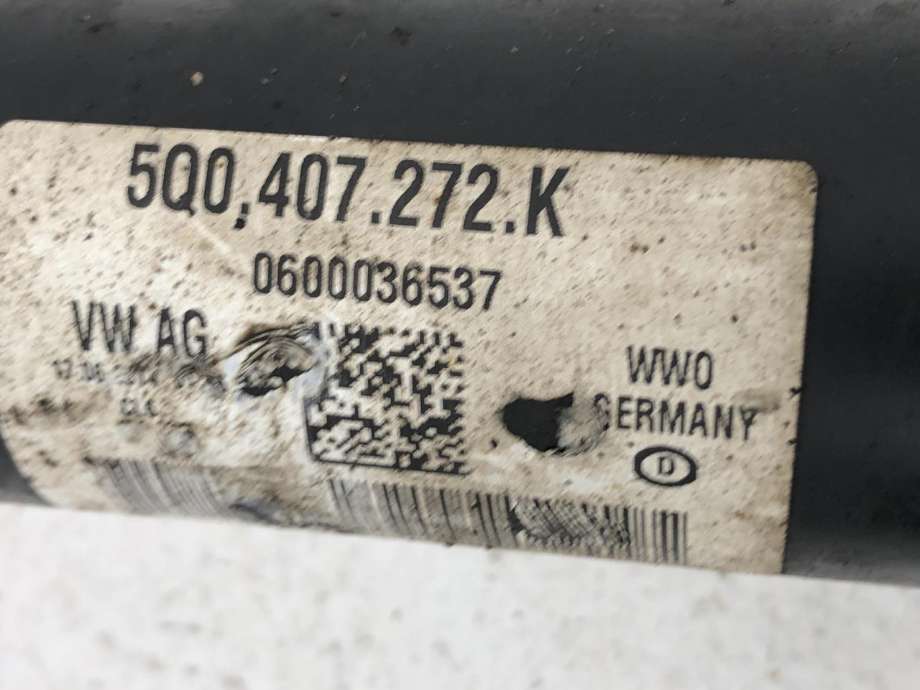 Drivaksel høyre foran, diesel/manuell til VW Golf VII 2012-2017 (Fase 1)  (5Q0 407 272 K|)