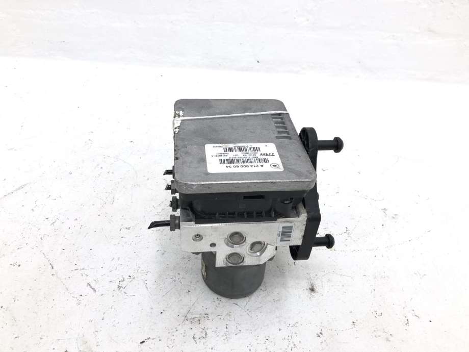 ABS sentral til Mercedes E-Klasse 2016-2023 (W213) (W213) (A 213 900 43 35|A213 900 43 35 80|)