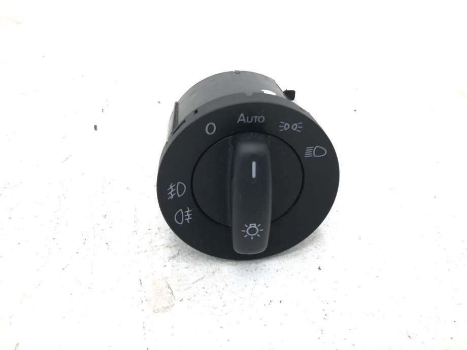 Bryter lys til VW Caddy, 2015-2020 (Type III, Fase 3) (3C8 941 431 A)