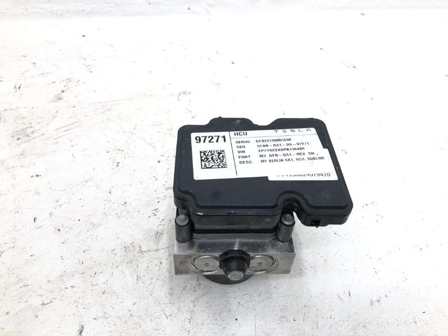 ABS sentral til Tesla Model Y 2021-2024 (Type I)  (1044745-10-B|)