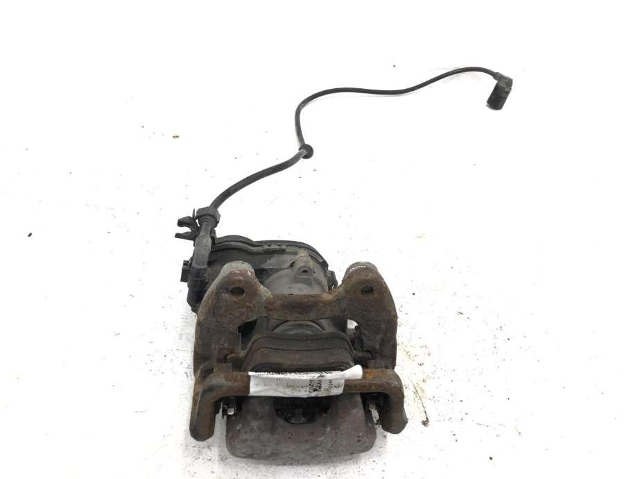 Bremsecaliper høyre bak, elektrisk til Mercedes GLA 2014-2020 (X156) (X156) (A 000 423 24 81|)