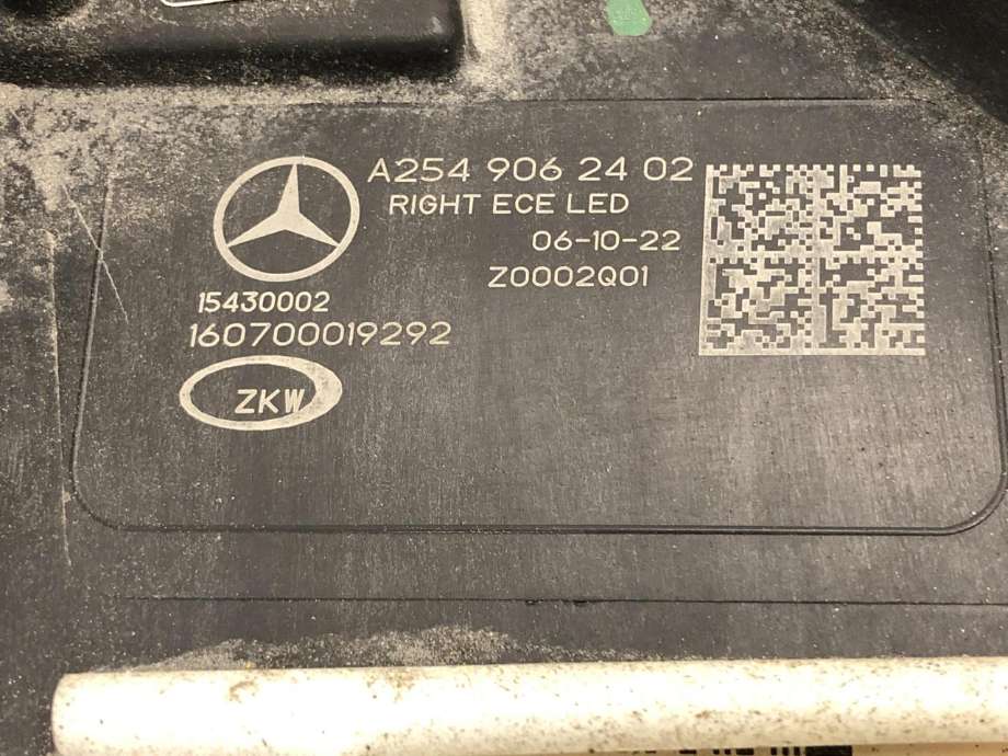 Frontlykt høyre full-LED til Mercedes GLC 2022-->> (X254) (X254) (A 254 906 62 02|A 254 906 48 01|)