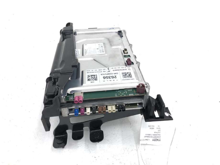 Styreenhet autopilot til Tesla Model Y 2021-2024 (Type I) (1684435-00-J|)