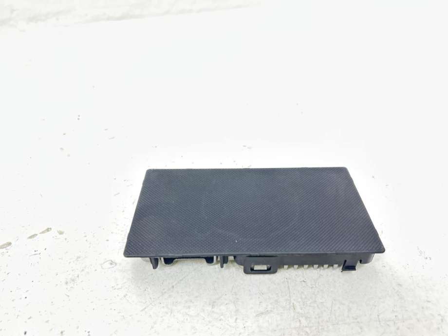 Dashbord trådløs mobillader til Kia e-Soul 2019-->> (Type III) (95570J2000|95560J2000|)