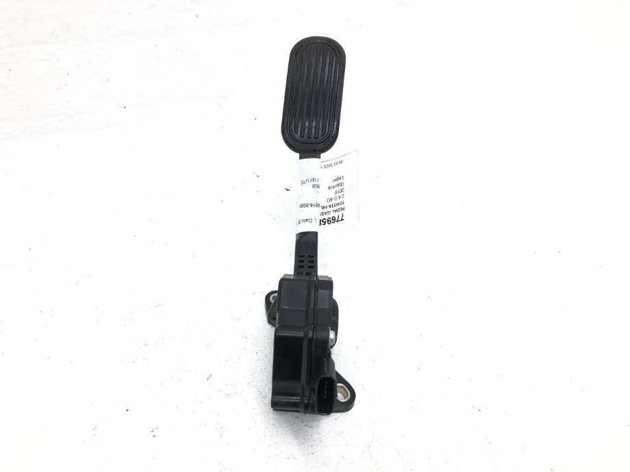 Pedal gass til Toyota Hilux 2016-2020 (781100K030|)