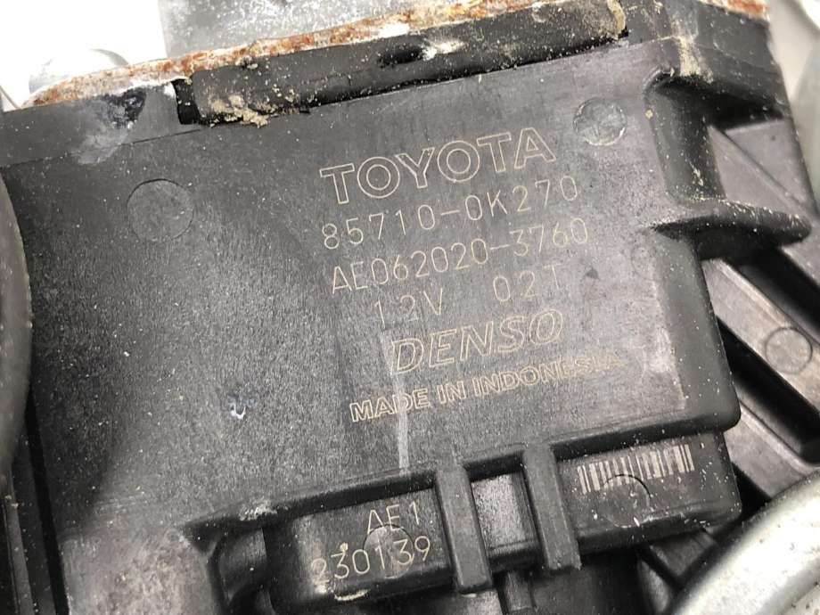 Ruteheis venstre bak til Toyota Hilux 2016-2020  (698040K120|)