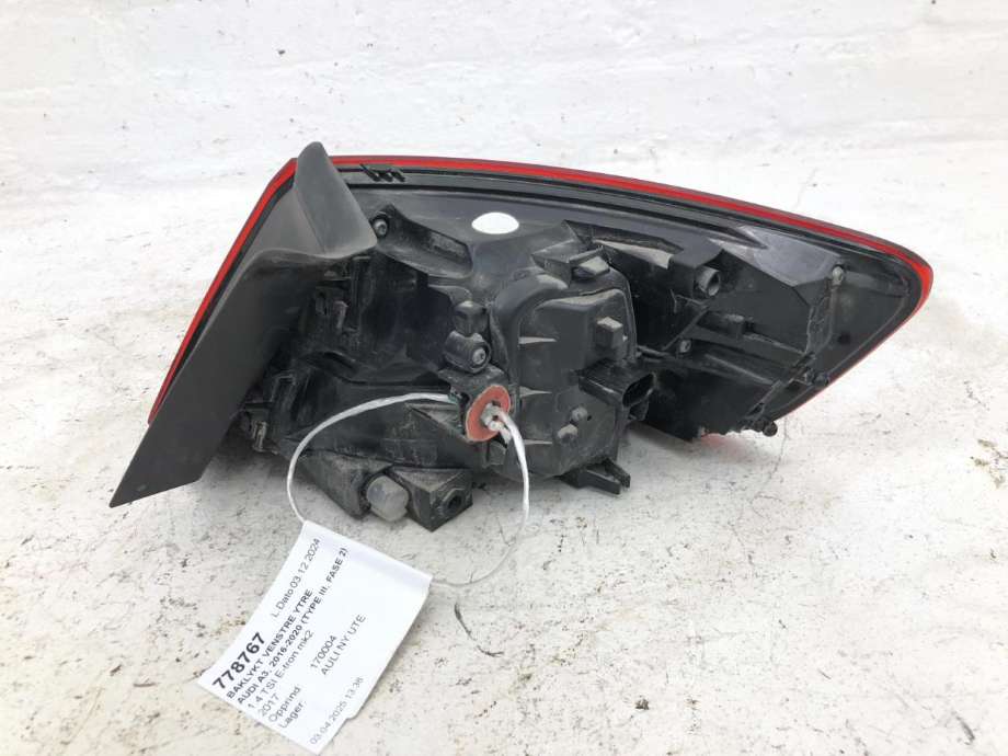 Baklykt venstre ytre til Audi A3 2016-2020 (Type III, Fase 2) (8V4 945 069|)