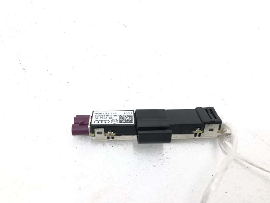 Antenne forsterker til Audi A6 2011-2014 (Type IV, Fase 1) (C7) (C7) (4G9 035 225|)
