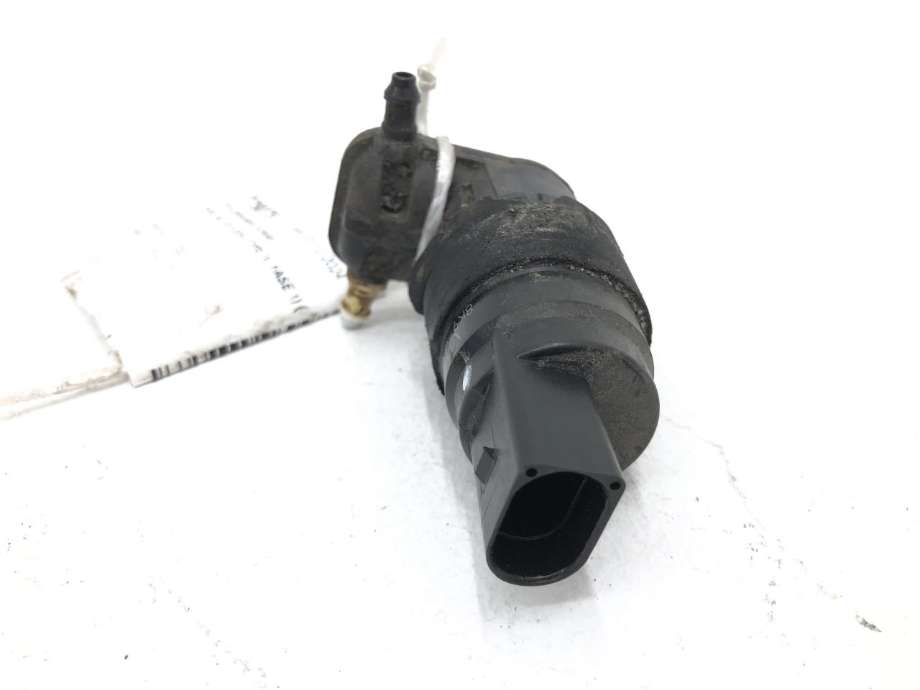 Spylerpumpe foran til Audi A6 2011-2014 (Type IV, Fase 1) (C7) (C7) (3B7 955 681|)