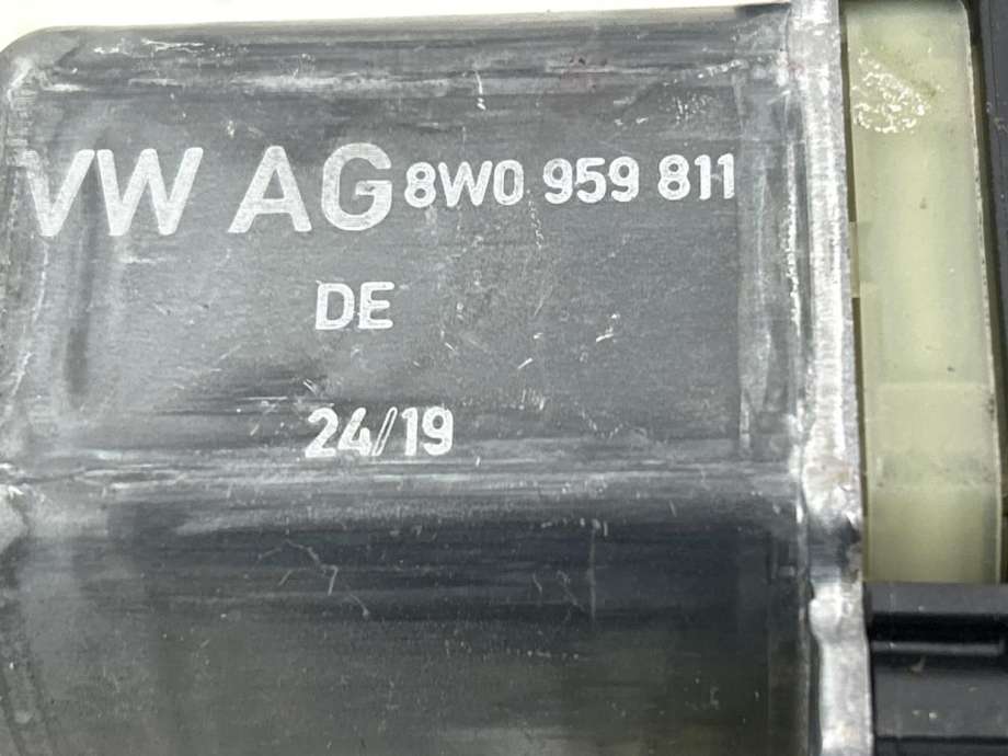 Ruteheis venstre bak til Audi A4 2015-2019 (Type V, Fase 1) (B9) (B9) (8W0 839 461 A|8W0 839 461|)