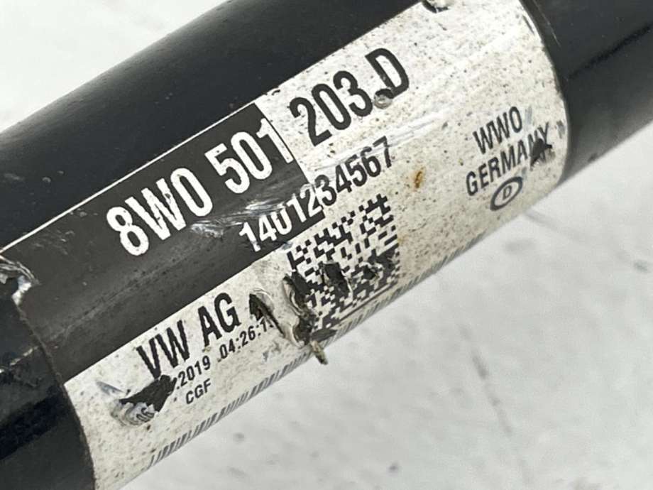 Drivaksel høyre bak, diesel/automat til Audi A4 2015-2019 (Type V, Fase 1) (B9) (B9) (8W0 501 203 D|)