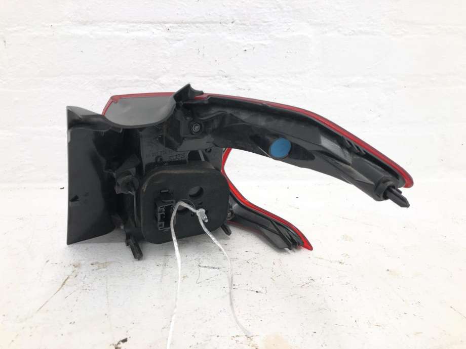 Baklykt venstre ytre til Peugeot 2008 2013-2019 (Type I) (98 267 304 80|98 147 478 80|)