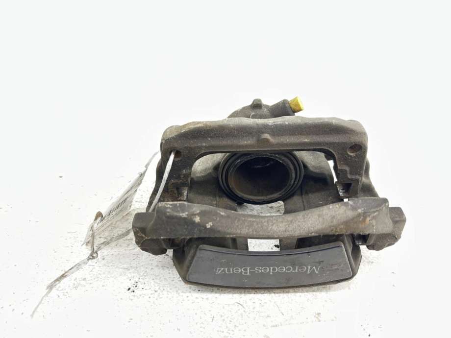 Bremsecaliper høyre foran til Mercedes CLA 2013-2019 (C117) (C117) (A 000 421 74 81|A 000 421 40 81|)