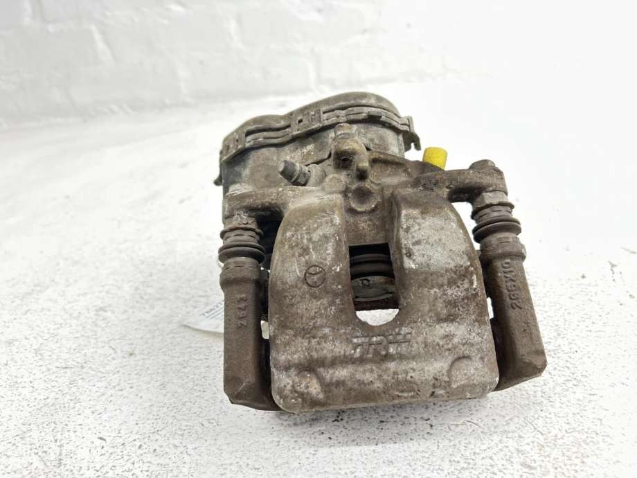 Bremsecaliper venstre bak, elektrisk til Mercedes CLA 2013-2019 (C117) (C117) (A 000 423 23 81|)