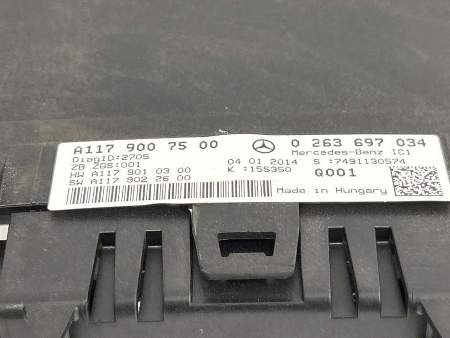 Instrumentpanel til Mercedes CLA 2013-2019 (C117) (C117) (A 117 900 73 01|)