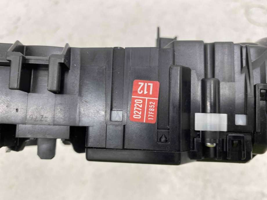 Bryter combi til Toyota Auris 2015-2019 (Type II, Fase 2) (8432902040|8465233600|)