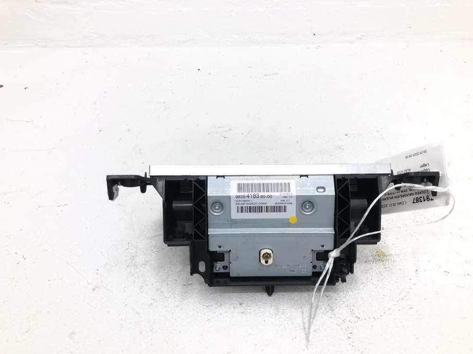 Bilstereo navigasjon skjerm til Peugeot 3008 2016-->> (Type II) (98 304 242 80|)