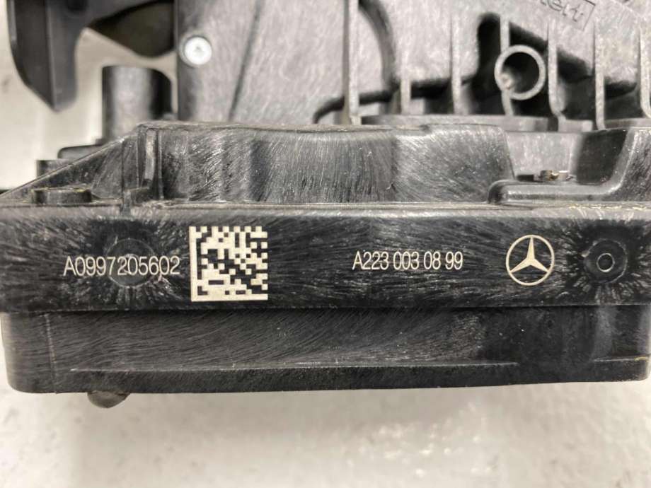 Låsekasse høyre foran til Mercedes EQE 2022-->> (A 099 720 56 02|)