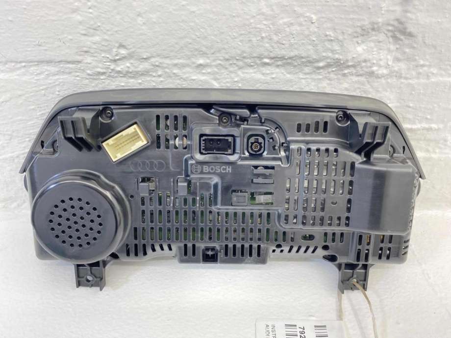 Instrumentpanel til Audi e-tron 2018-->>  (4KE 920 795 D|)