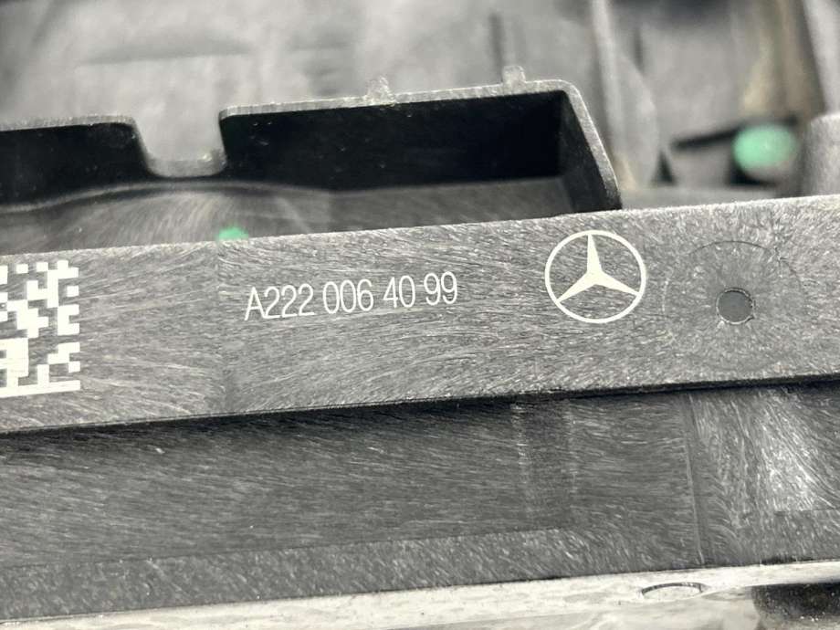 Låsekasse høyre bak til Mercedes E-Klasse 2016-2023 (W213) (W213) (A 099 730 92 00|)