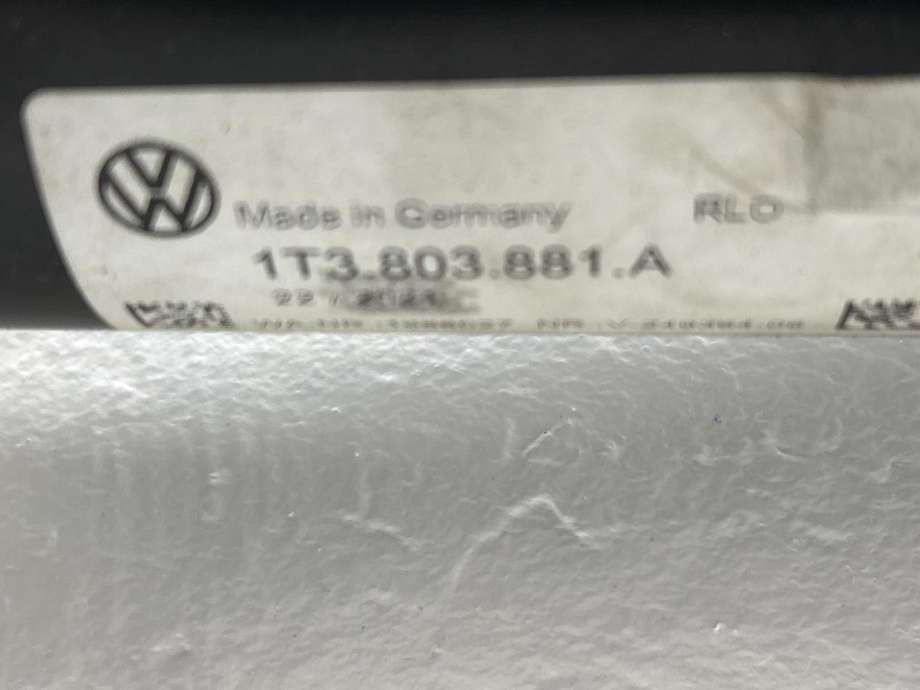 Hengerfeste til VW ID.BUZZ 2022-->>  (1T3 803 881 A|)