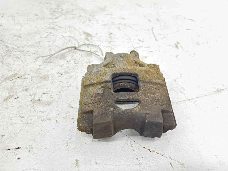 Bremsecaliper venstre foran til Toyota Yaris 2014-2020 (Type III, Fase 2)  (477500D200|)