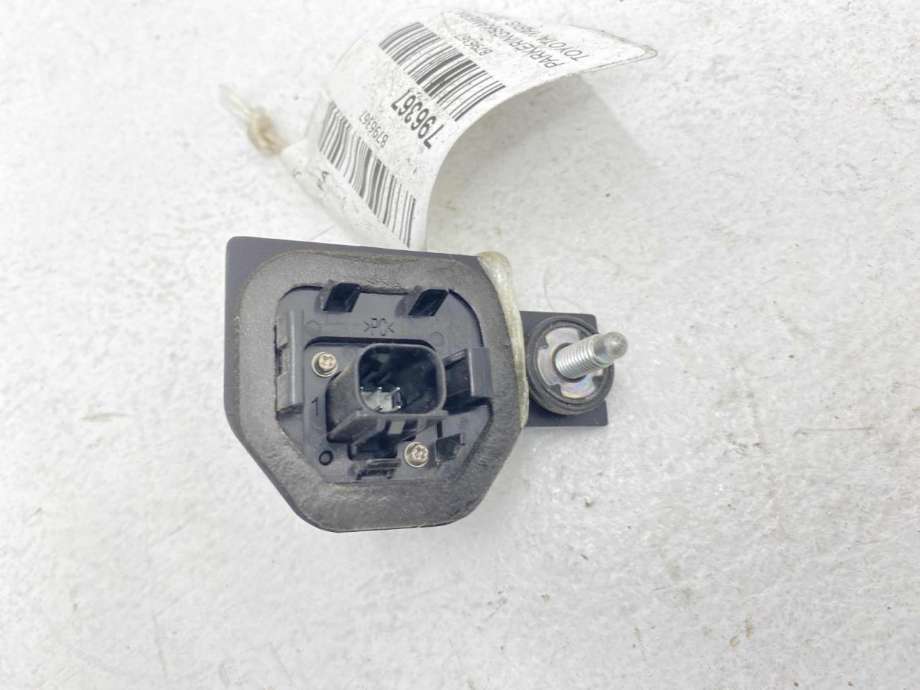 Parkeringskamera bak til Toyota Yaris 2014-2020 (Type III, Fase 2)  (867900D060|)