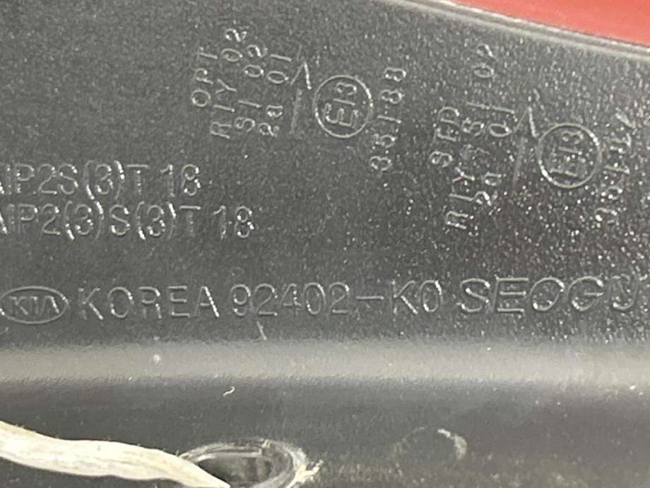 Baklykt høyre ytre til Kia e-Soul 2019-->> (Type III) (92402K0100|)