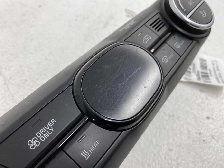 Varmeapparat betjening til Kia e-Soul 2019-->> (Type III)  (97250J2110WK|)