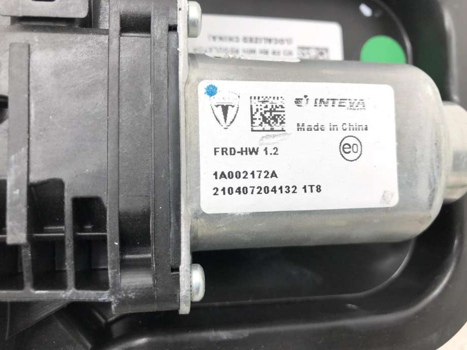 Ruteheis høyre foran til Tesla Model 3 2018-2023 (Fase 1) (1616443-00-A|)